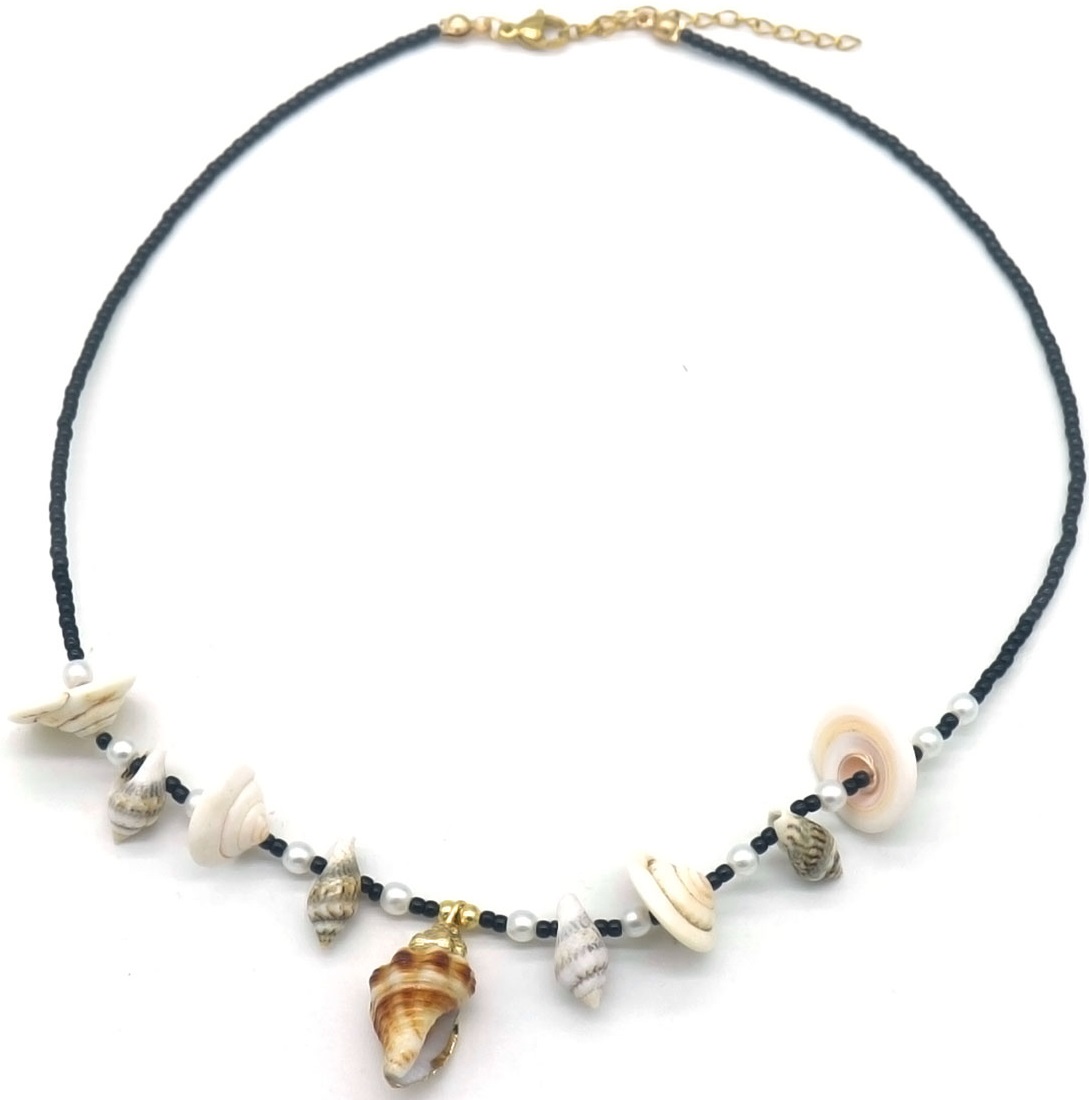 I-D8.3 N830-029-1 Necklace Shells Black